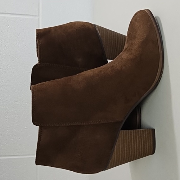 Merona Faux Chocolate Suede Ankle Boots Block Heel 8.5 Side Zip - Picture 6 of 15